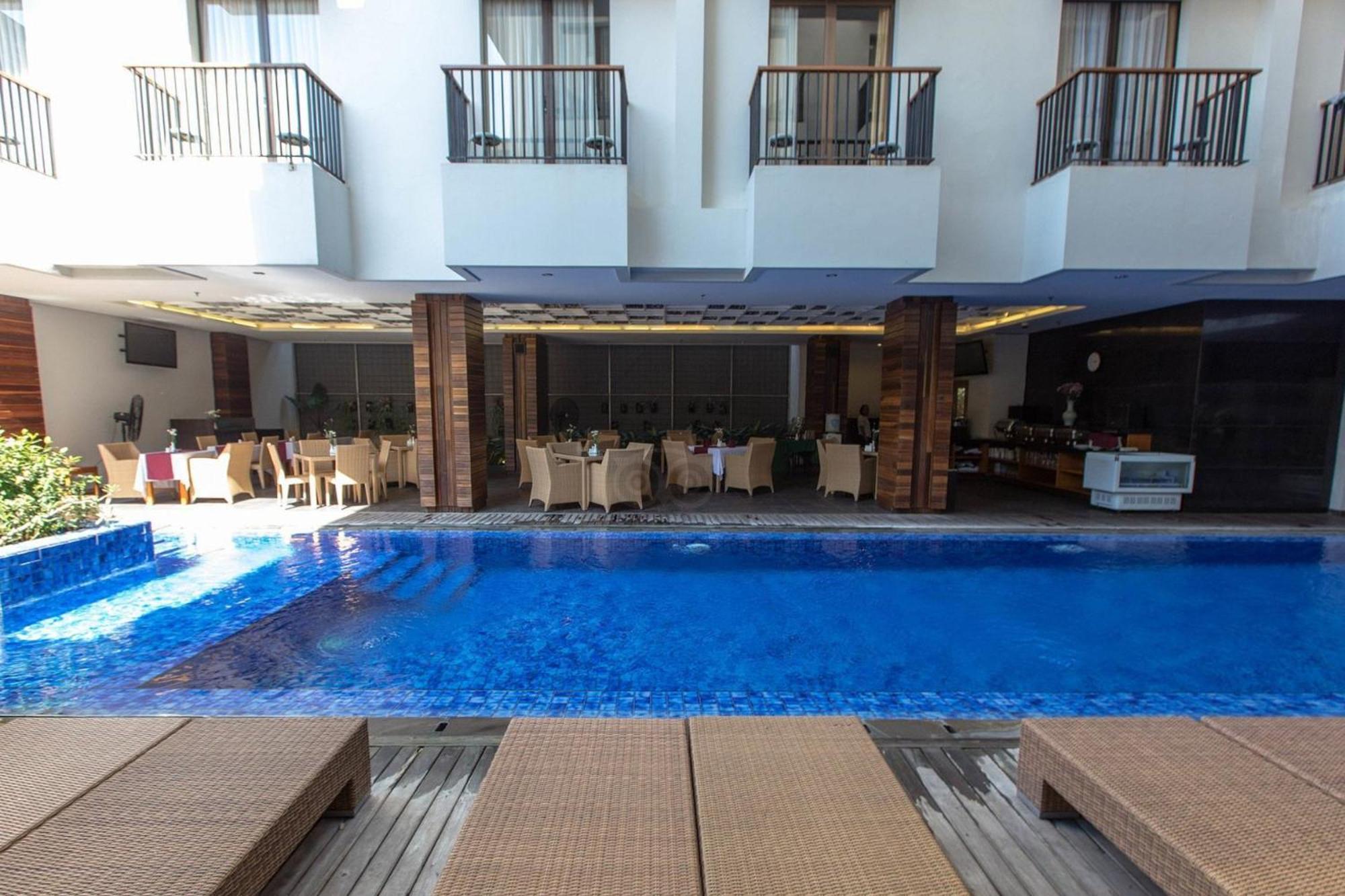 Sans Vibes Hotel Seminyak (Bali)